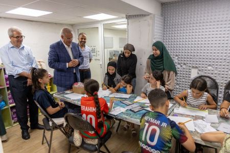 وفد من "بيت مال القدس" يتفقد المدارس الصيفية ويؤكد استمرار دعم الأطفال والمؤسسات المقدسية